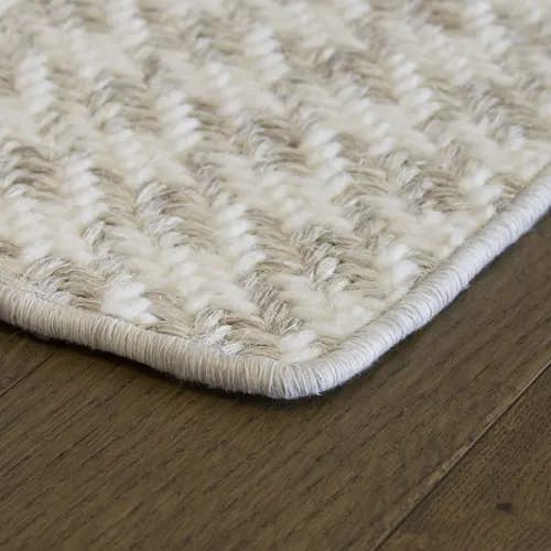 Hollywood Crystalline wool-sisal blend rug with serged edge