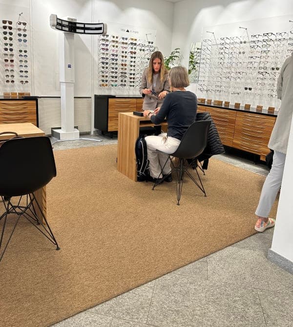 Vogel Optik interior: Synsisal Medina Bark