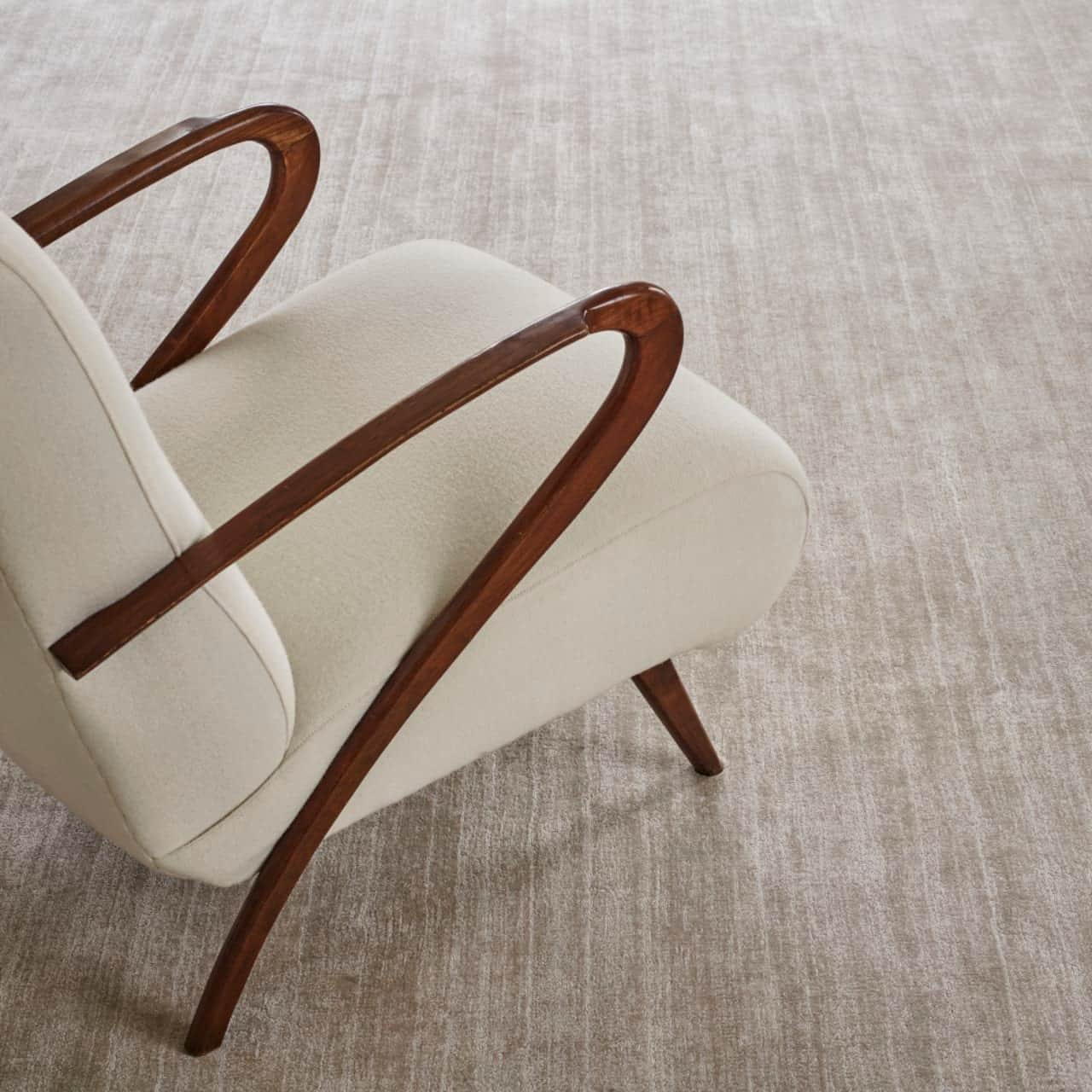 Santushti | Platinum