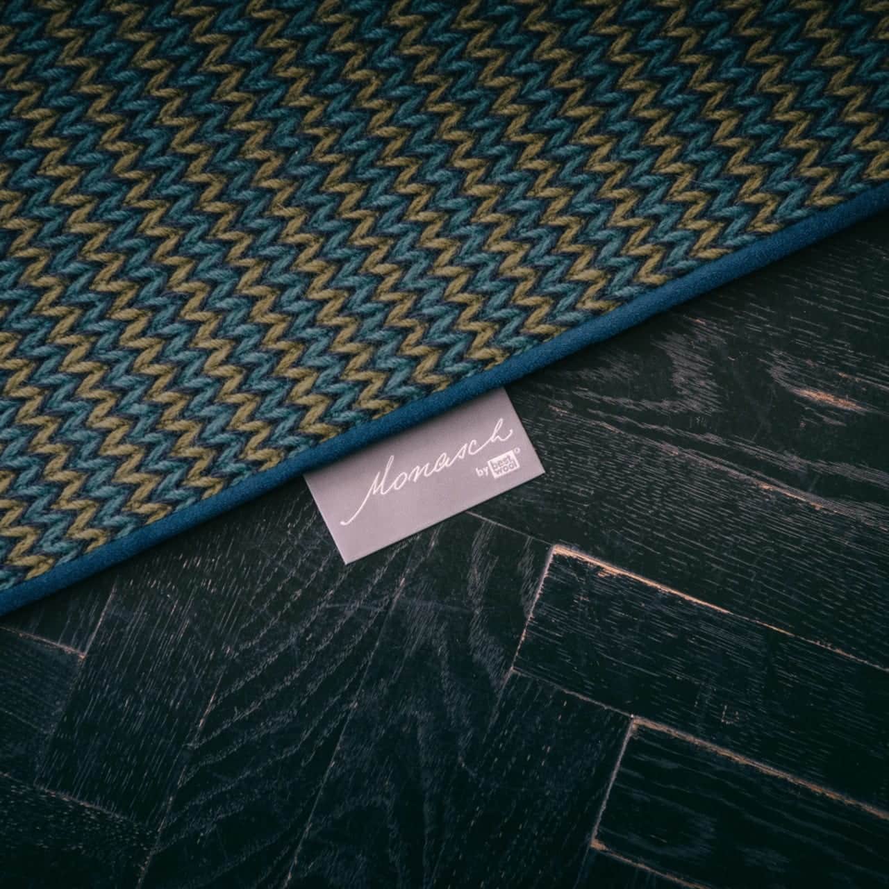 Flashback Moss luxury wool rug with blind soft border