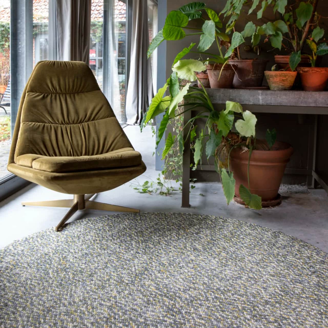 Spaced Out Mimosa circular wool rug