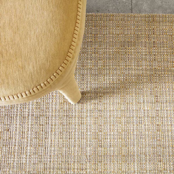 zoom in: chic shown in nugget