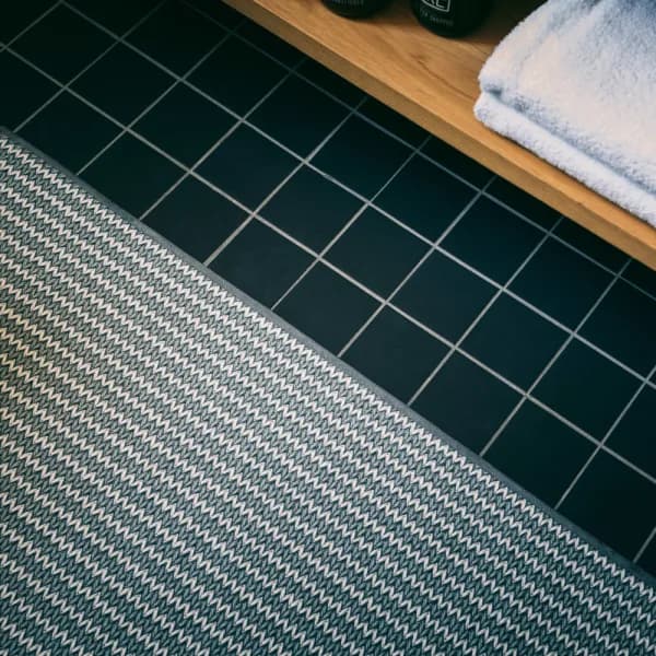 Flashback Seal wool runner in bathroom