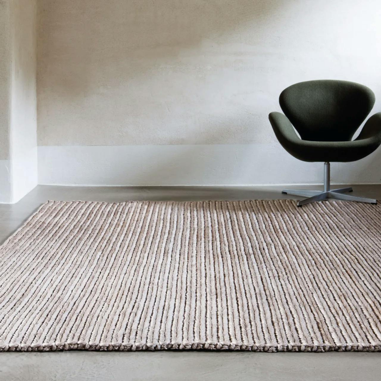 shine: abaca area rug in color aluminum